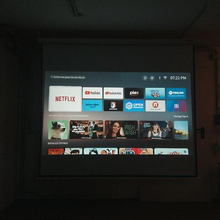 스트라우빙 Raum Life - Vintage Loft - Heimkino Netflix - 2X Privat Parkplaetze 아파트 외부 사진