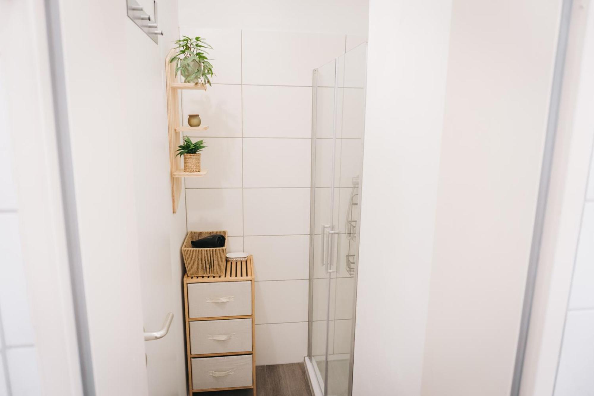 스트라우빙 Raum Life - Vintage Loft - Heimkino Netflix - 2X Privat Parkplaetze 아파트 외부 사진