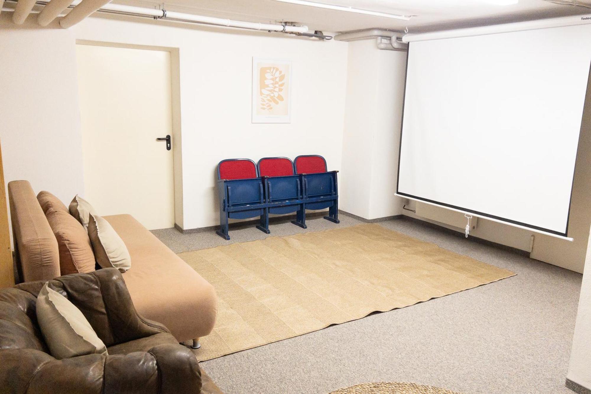 스트라우빙 Raum Life - Vintage Loft - Heimkino Netflix - 2X Privat Parkplaetze 아파트 외부 사진